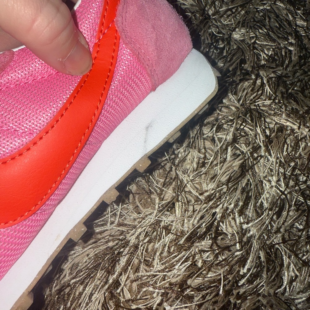 LD-1000 Sneaker (Women)
Nike - Picture 8 of 11